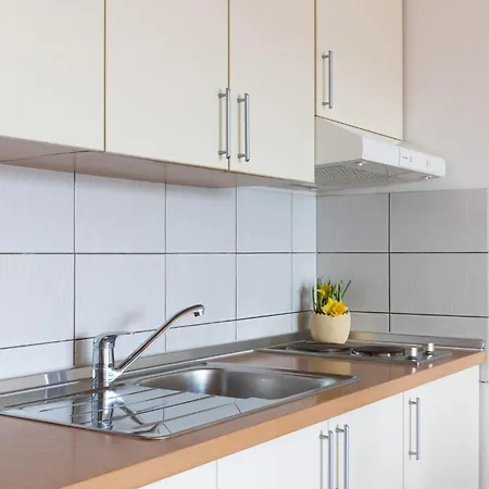 Stunning In With Wifi Appartamento Duće